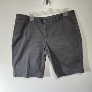 Magellan Outdoors Gray Flat Front Chino Shorts Women’s  14 Academy Sports Used